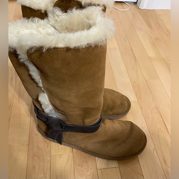 KOOLABURRA BY UGG ROZALIA TALL 1020243
CHESTNUT SIZE 10 WOMAN'S BOOTS - Picture 3 of 8